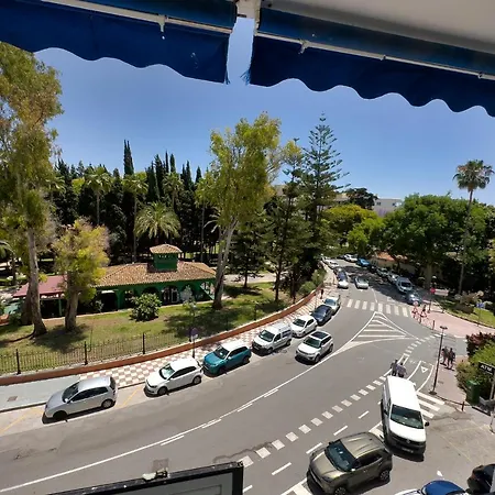 Skol 212. Two Bedrooms Duplex In Centre On The Beachfront. Appartamento Marbella