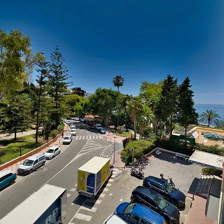 Skol 212. Two Bedrooms Duplex In Centre On The Beachfront. Appartamento *