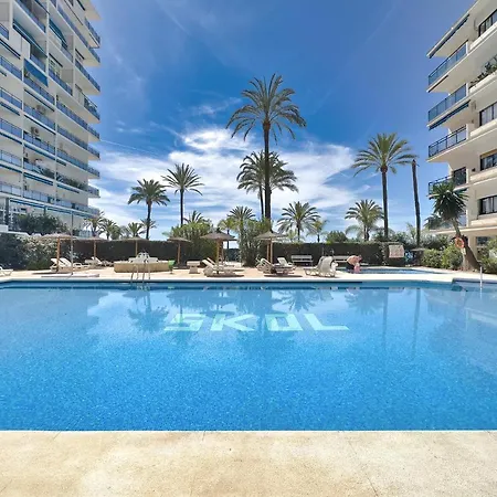 Skol 212. Two Bedrooms Duplex In Centre On The Beachfront. Appartement Marbella
